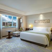 Двухместный (1 King Premium City View Lounge Access) отеля Crowne Plaza Guangzhou City Centre, Гуанчжоу