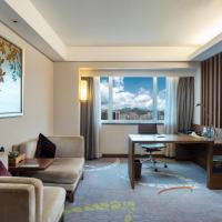 Двухместный (1 King Premium City View Lounge Access) отеля Crowne Plaza Guangzhou City Centre, Гуанчжоу