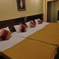 Семейный (Семейный номер с душем) отеля SwathiSri Residency, Тируваннамалай