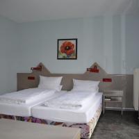 Четырехместный (Четырехместный номер с душем) отеля Hotel Gasthof Linde, Констанц (Боденское озеро)