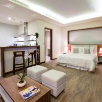 Двухместный (Номер-студио «Лайт», без завтрака) отеля A La Carte Da Nang Beach, Дананг