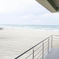 Двухместный (Двухместный номер с балконом и боковым видом на море) отеля Hotel Agapi Mamaia, Мамая