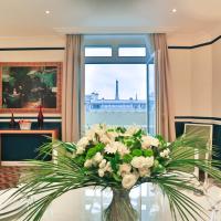 Апартаменты (Президентский люкс) апарт-отеля Fraser Suites Le Claridge Champs-Elysées, Париж