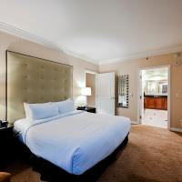 Апартаменты (Представительский пентхаус с 1 спальней/2 ванными комнатами, балконом и видом на город) апарт-отеля Signature Rental by Owner Direct, Лас-Вегас