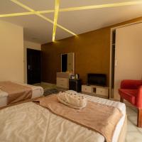 Двухместный (Двухместный номер Делюкс с 1 кроватью и балконом) хостела Gardenia Pyramids view inn, Каир