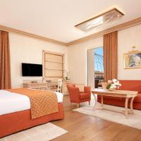 Сьюит (Полулюкс с террасой) отеля Château de la Messardière, Сен-Тропе