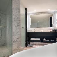 Сьюит (Люкс - Для некурящих) отеля Crowne Plaza Bangkok Lumpini Park, Бангкок