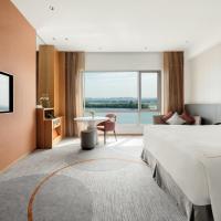 Двухместный (1 King Premium Jinji Lake Landmark View) отеля InterContinental Suzhou, Сучжоу