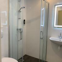 Четырехместный (Бюджетный четырехместный номер с собственной ванной комнатой) отеля Budget Dam Hotel, Амстердам