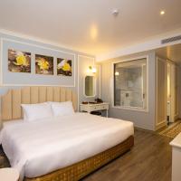 Семейный (Семейный номер Делюкс с видом на океан) отеля La Vague Hotel, Нячанг