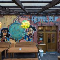 Номер (Отдельный номер с 8 кроватями) хостела Elf, Прага