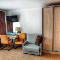 Трехместный (Трехместный номер Делюкс) отеля Logos, Варшава