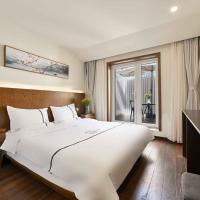 Двухместный (Sunshine Balcony Double Room) отеля Xiao Yuan Alley Courtyard Hotel, Пекин