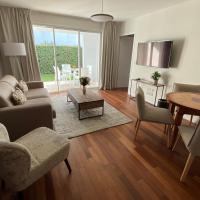 Сьюит (Suite Prestige Familiale Terrasse) отеля Hôtel Le Richelieu, Ре