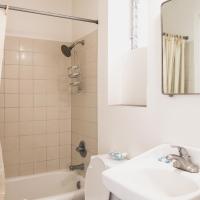 Студио (Стандартный номер с кроватью размера "queen-size") отеля Royal Grove Waikiki, Гонолулу