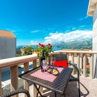 Апартаменты (Улучшенные апартаменты Галерея с 1 спальней и балконом, вид на море) гостевого дома Cina Apartments, Цавтат