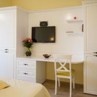 Студио (Номер-студио с видом на озеро) апартаментов Solid Residence Apartments, Мамая