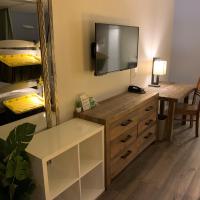 Номер (Bed in 6-Bed Mixed Shared Room) хостела Bposhtels Las Vegas, Лас-Вегас