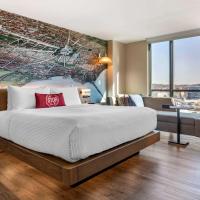 Двухместный (Standard King Room with City View - Non Smoking) отеля Cambria Hotel Washington D.C. Capitol Riverfront, Вашингтон