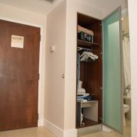 Сьюит (Номер-студио Делюкс с кроватью размера "king-size") апарт-отеля Strand Ocean Drive Suites, Майами-Бич