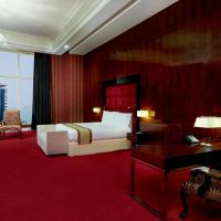 Сьюит (Люкс с 2 спальнями) отеля Crowne Plaza Doha West Bay, Доха