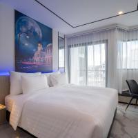 Двухместный (Номер Делюкс с кроватью размера «king-size») отеля Ratri Hotel Phuket Old Town, Пхукет