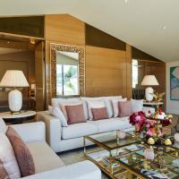 Сьюит (Люкс с террасой) отеля Hotel Sacher Salzburg, Зальцбург