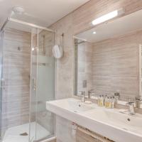 Четырехместный (Четырехместный номер с видом на море) отеля Hotel Kyriad Saint Malo Centre Plage, Сен-Мало