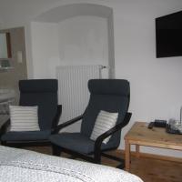 Двухместный (Двухместный номер с 1 кроватью или 2 отдельными кроватями, общая ванная комната) отеля Gasthof Sonne Häselgehr, Бах