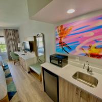 Четырехместный (Номер с 2 кроватями размера «queen-size» и безбарьерной душевой - Для некурящих) отеля Radisson Hotel Miami Beach, Майами-Бич