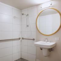 Двухместный (Номер с кроватью размера king-size – Подходит для гостей с ограниченными физическими возможностями) отеля White Sands near the beach, Гонолулу