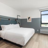 Двухместный (Номер с кроватью размера "king-size" - Оборудован для людей с нарушением слуха) отеля The Metric - Los Angeles Downtown, Лос-Анджелес