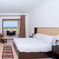 Сьюит (Полулюкс с видом на море) курортного отеля New Eagles Aqua Park Resort, Хургада