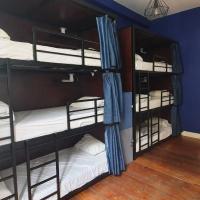 Номер (Кровать в общем 6-местном номере для мужчин и женщин) хостела Hostel20, Бордо