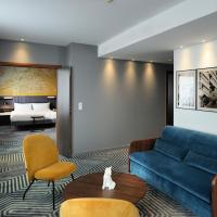 Сьюит (Номер Делюкс с кроватью размера "king-size" и диваном-кроватью) отеля Mercure Warszawa Grand, Варшава