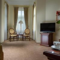 Двухместный (Улучшенный двухместный номер с 1 кроватью и балконом) отеля Savoy Westend Hotel, Карловы Вары