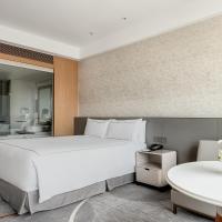 Двухместный (Классический номер с кроватью размера "king-size" и видом на город) отеля InterContinental Suzhou, Сучжоу