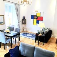 Сьюит (Роскошный люкс с видом на Рыночную площадь) апартаментов Luxury Apartments Mondrian Market Square III, Варшава