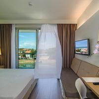 Трехместный (Классический трехместный номер) отеля Mercure Viareggio, Виареджо