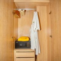 Двухместный (Двухместный номер с 2 отдельными кроватями и балконом) отеля Tianze Beach Resort, Санья