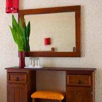 Четырехместный (Двухместный номер с 2 двуспальными кроватями и видом на сад) отеля Hotel Pelicano Inn Playa del Carmen, Плая-дель-Кармен