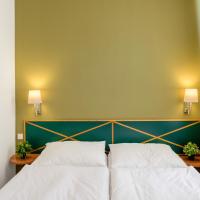 Студио (Номер-студио с видом на улицу) отеля Malá Strana, Прага