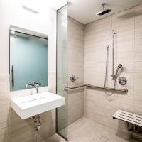 Двухместный (Номер с кроватью размера «queen-size» - Подходит для гостей с ограниченными физическими возможностями) отеля SOVA Micro-Room & Social Hotel, Даллас