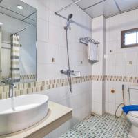 Двухместный (Двухместный номер с 1 кроватью и террасой) отеля Lucky Patong Hotel, Пхукет