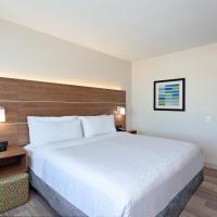 Двухместный (Номер с кроватью размера «queen-size») отеля Holiday Inn Express Los Angeles LAX Airport, an IHG Hotel, Лос-Анджелес