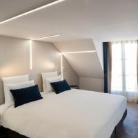 Двухместный (Улучшенный номер с кроватью размера «queen-size») отеля Hôtel Mercure Paris Opéra Lafayette, Париж