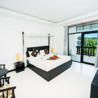 Двухместный (Улучшенный двухместный номер с 1 кроватью) отеля Monaburi Hotel, Пхукет