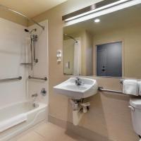 Двухместный (Номер с кроватью размера «king-size» - Для гостей с ограниченными физическими возможностями/Для некурящих) отеля Comfort Inn & Suites North Dallas-Addison, Даллас