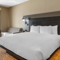 Сьюит (Полулюкс с кроватью размера "king-size" и диваном-кроватью - для некурящих) отеля Comfort Inn & Suites North Dallas-Addison, Даллас