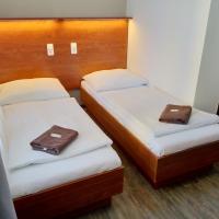 Двухместный (Двухместный номер с 2 отдельными кроватями и ванной комнатой) гостевого дома Beta, Прага